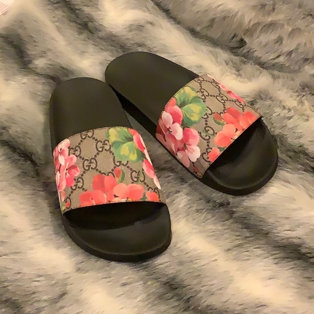 Gucci Floral Slides (US 8/EU 38 Women’s)